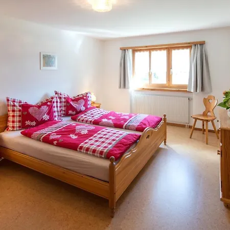 Apartment Muntschi *