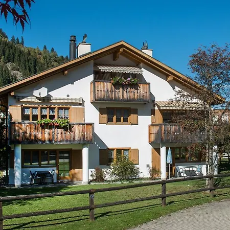 Apartment Muntschi *